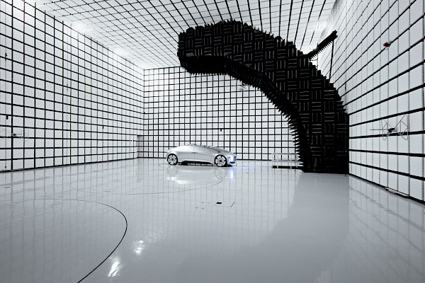 Electromagnetic reverberation chamber