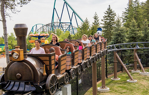 Snoopy‘s Racing Railway - just opened