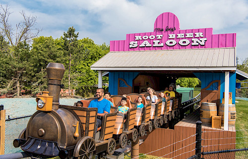 Snoopy‘s Racing Railway - just opened