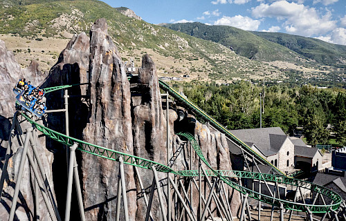 Primordial - Interactive Coaster - just opend at Lagoon, USA