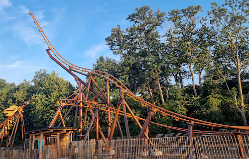 Family Shuttle Launch Coaster