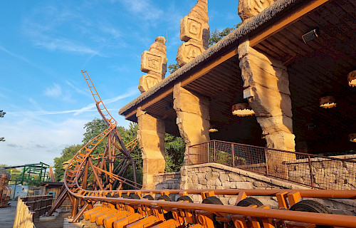Family Shuttle Launch Coaster