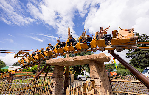 Family Shuttle Launch Coaster